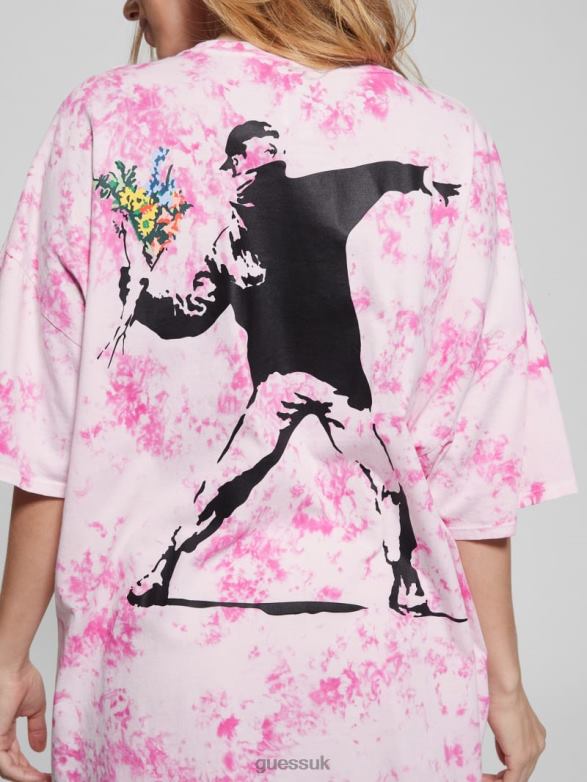 GUESS Women Oversized Throwing Flowers Lounge Tee Striking Fuchsia Pink Mul Apparel V28V61257