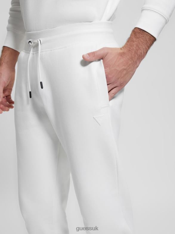 GUESS Men Eco Aldwin Logo Pants Blanc/Scuffy Apparel V28V64166